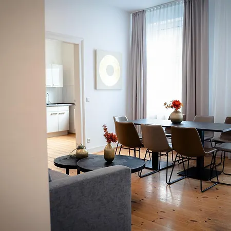 Moderne Stadtnah -junik Apartamento