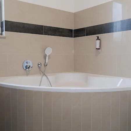 Moderne Stadtnah -junik Apartamento Duisburg